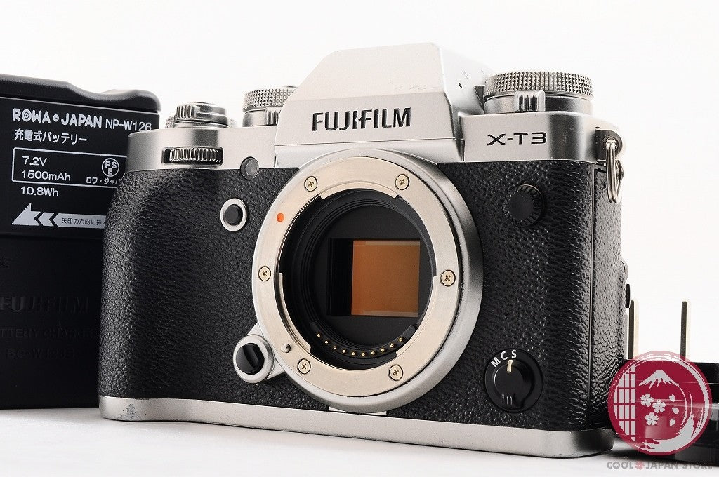 READ[ Low shots MINT w/Charger ] Fujifilm Fuji X-T3 XT3 Silver 26.1MP Ck94