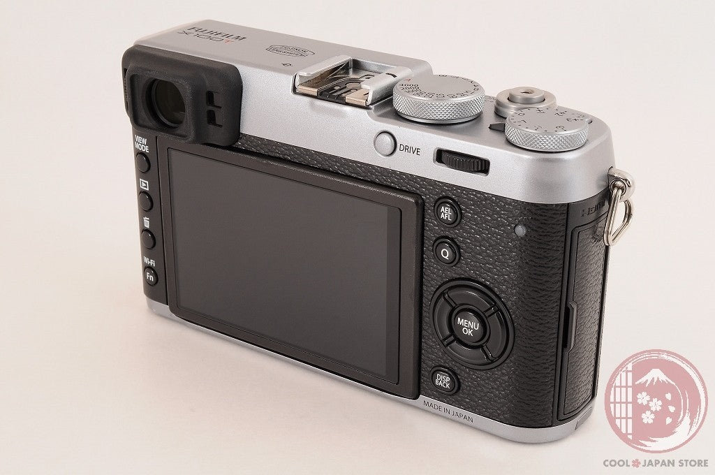 [ 16200 shots MINT in Box] Fujifilm Fuji X100T X-100T Silver 16.3MP Cg85