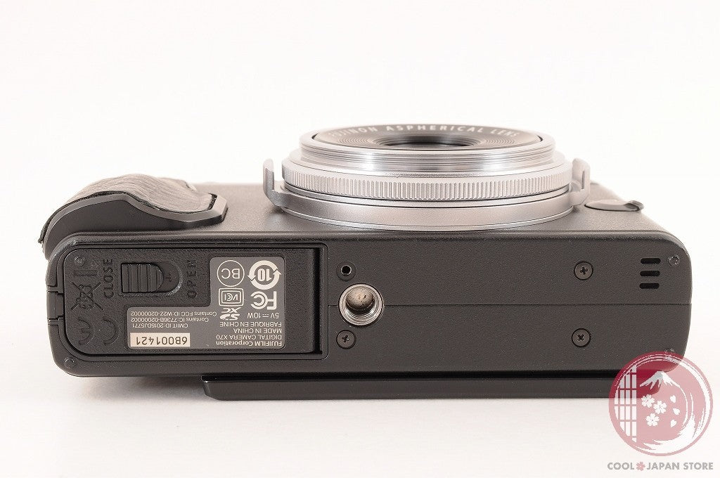 [MINT in Box + Leather Case] Fujifilm Fuji X70 16.3MP  Silver Japan Ci42