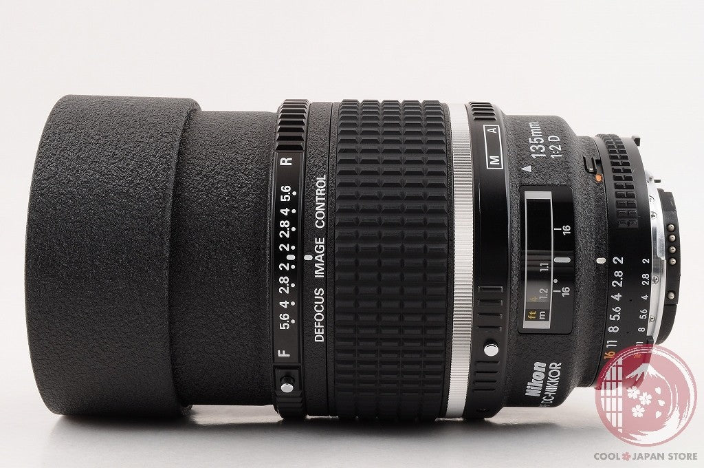 [MINT+ w/Caps] Nikon AF DC NIKKOR DEFOCUS IMAGE CONTROL 135mm f/2 D FR Lw74