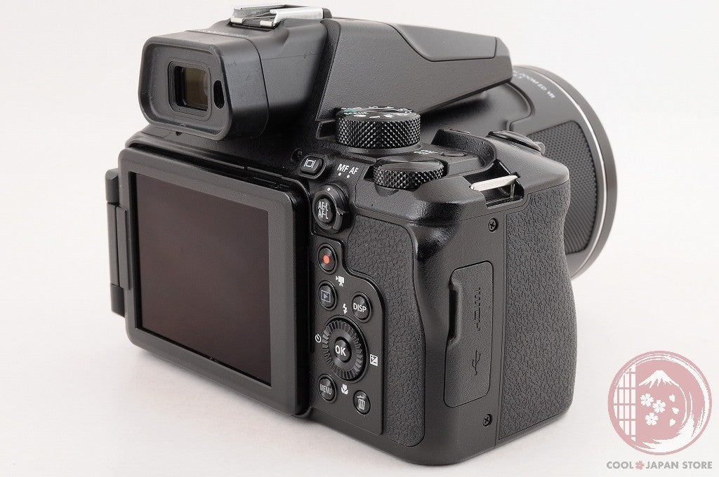 [MINT in Box] Nikon Coolpix P950 16.0MP Point & Shoot Camera Black Japan Cm05