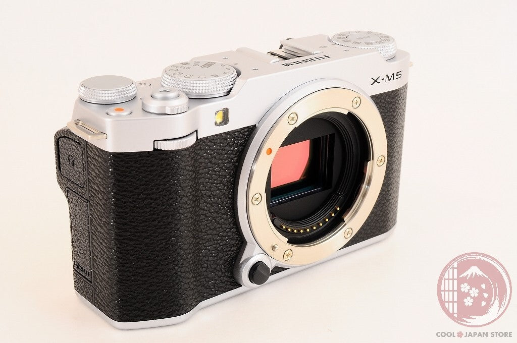 [ 595 shots TOP MINT in Box ] Fujifilm X-M5 Silver from Japan Cg54