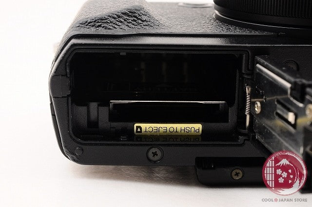 [MINT in Box] Fujifilm Fuji X30 Black 12.0MP Digital Camera from Japan Ck85