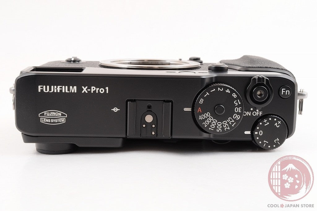 [MINT+ in Box] Fujifilm Fuji X-Pro1 Black 16.3MP Digital Camera from Japan Cl96