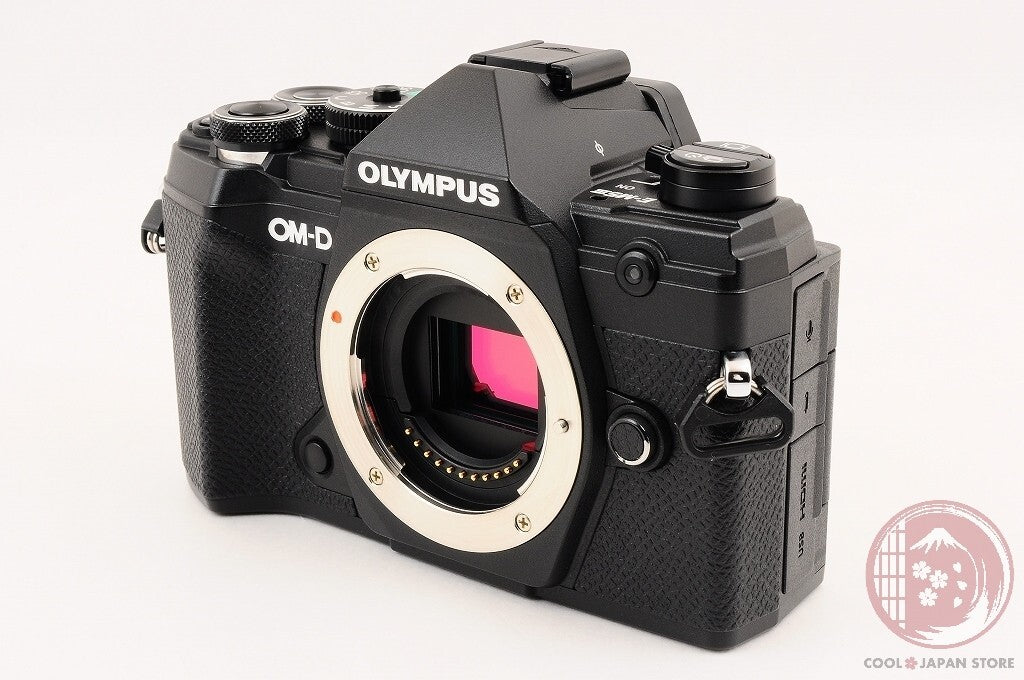 [ 19990 shots TOP MINT in Box] Olympus OM-D E-M5 Mark III 20.4MP from Japan Cf21