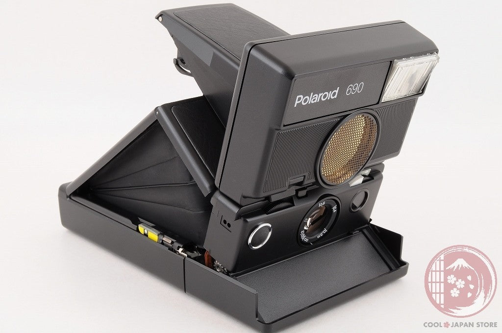 READ[MINT+ w/ Strap Case] Polaroid 690 Point & Shoot Instant Film Camera Cm64