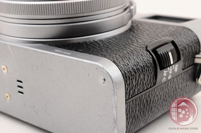 [MINT in Box] FUJI FUJIFILM X100 12.3MP Digital Camera Silver from Japan Ck63