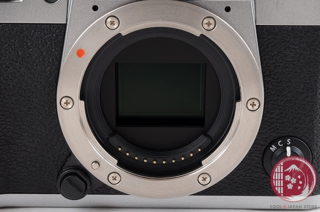 [ Low shots MINT w/ Strap Adapter ] Fujifilm Fuji X-T30 26.1MP Mirrorless Cl53