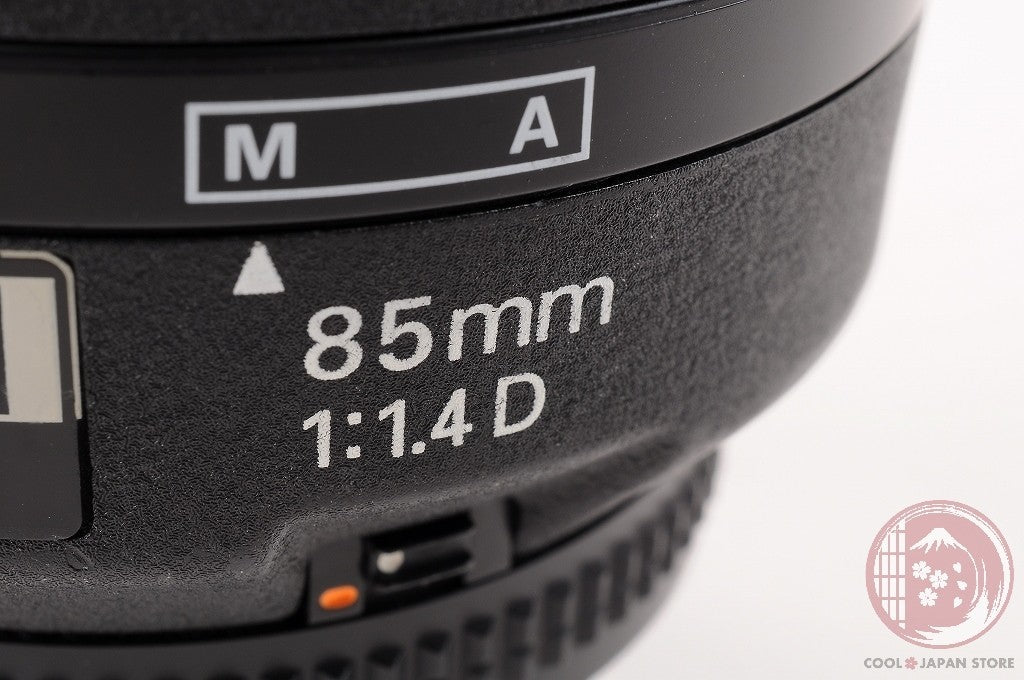 [MINT w/Hood Caps] Nikon AF Nikkor 85mm f/1.4 D (IF) Portrait Lens Japan Lw77