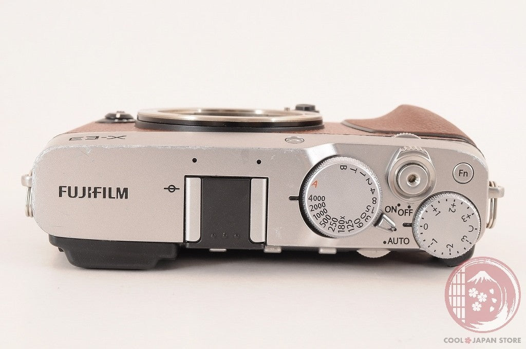 DDU[ Low shots MINT w/ Strap Charger ] Fujifilm Fujifilm X-E3 Brown Japan Ci37