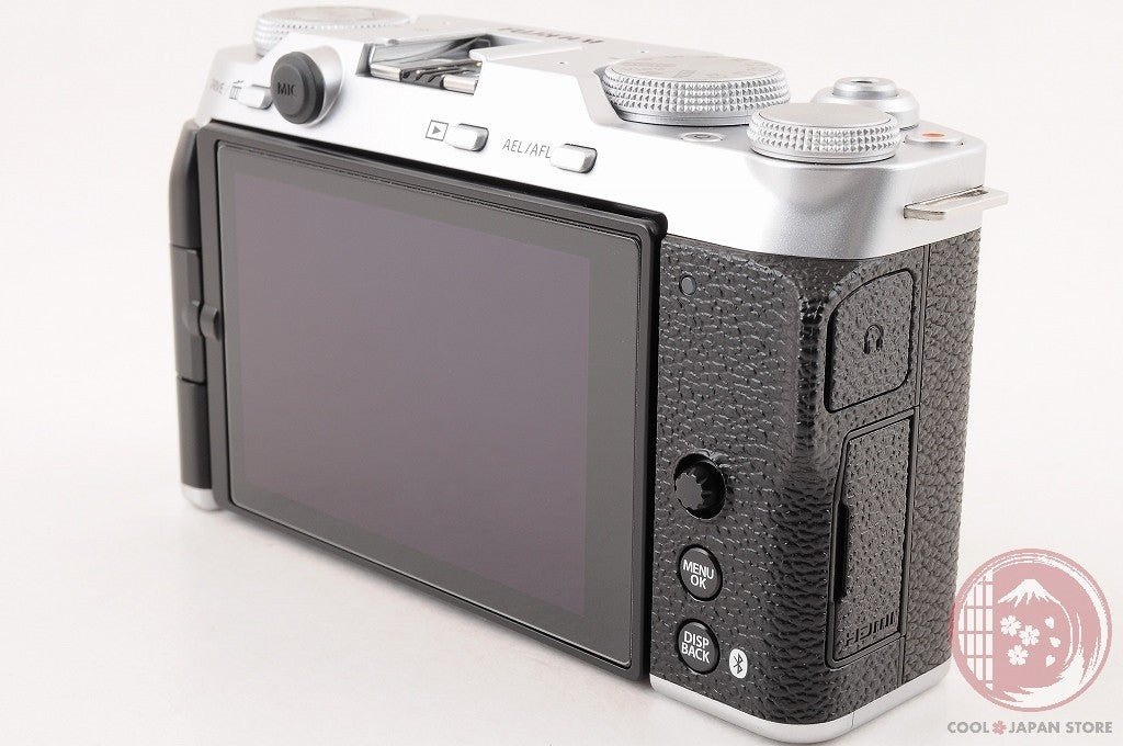 [ Low shots TOP MINT w/ 15-45mm in Box ] Fujifilm Fuji X-M5 silver XC Cm02