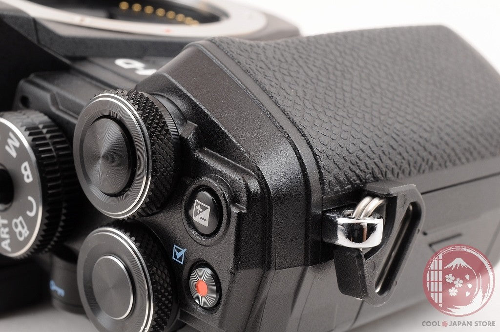 [ 2887 shots MINT+ w/ Flash Strap ] Olympus OM-D E-M5 Mark III 20.4MP Cm65