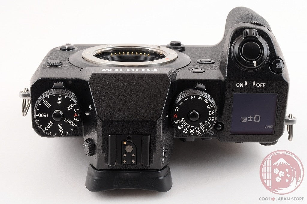 [Low shots MINT+ w/Charger Cable]Fujifilm Fuji X-H1 24.3MP Mirrorless Cm18