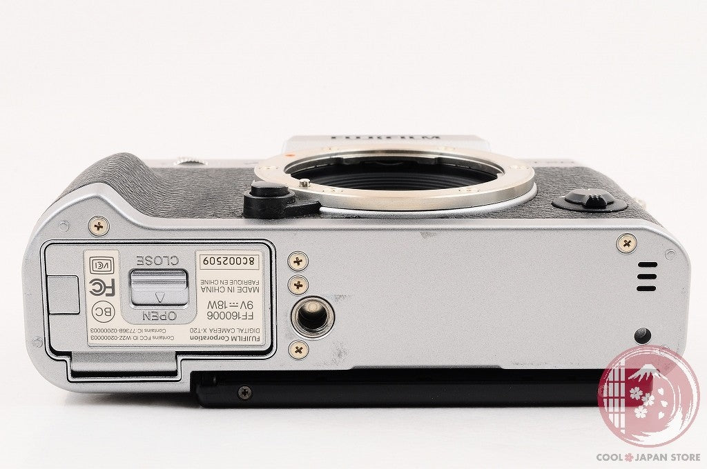 [ 4629 shots MINT+ in Box ] Fuji X-T20 Silver 24.3MP Mirrorless from Japan Cl26