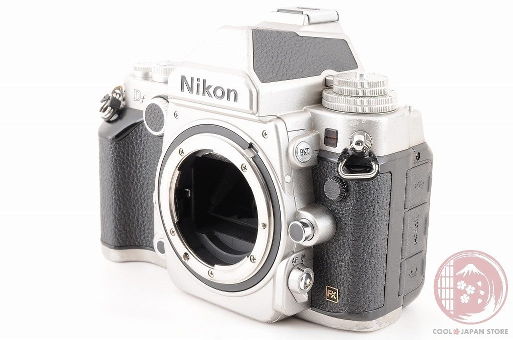 [ 17519 shots MINT in Box ] Nikon Df Silver 16.2 PM DSLR Camera Body JAPAN Ck09