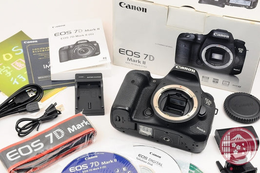 [ 27749 shots MINT+ in Box] Canon EOS 7D Mark II from Japan Cf75