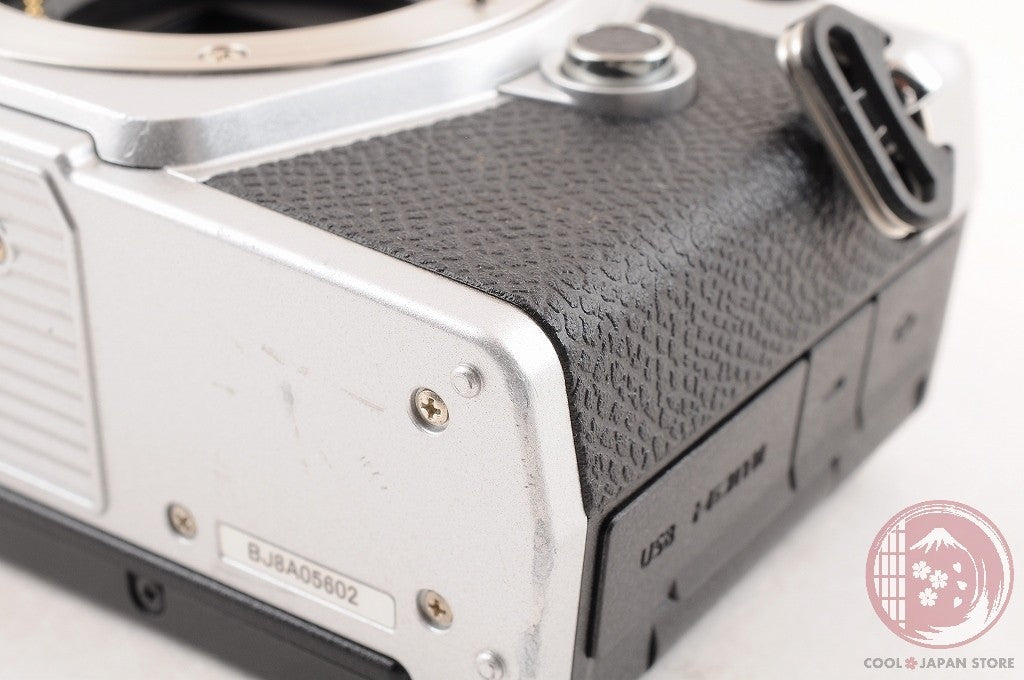 [ 7040 shots MINT+ in Box] Olympus OM-D E-M5 Mark III from Japan Cm01