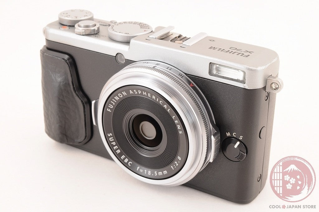 [MINT in Box + Leather Case] Fujifilm Fuji X70 16.3MP  Silver Japan Ci42