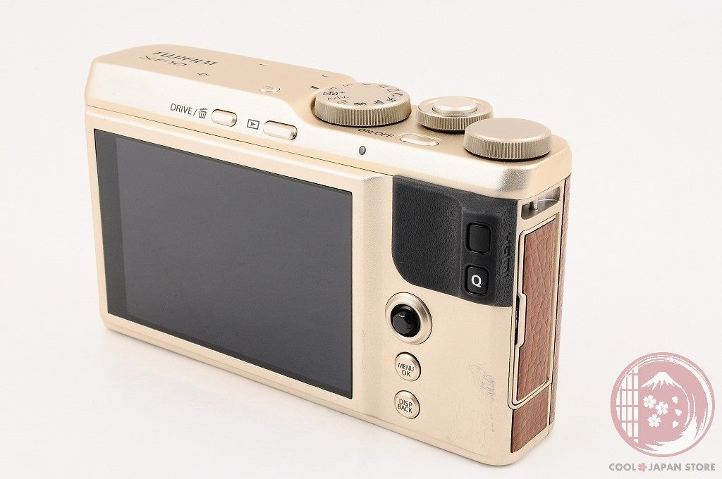 [MINT in Box] Fuji XF10 Champaign Gold 24.2 MP from Japan Cl31