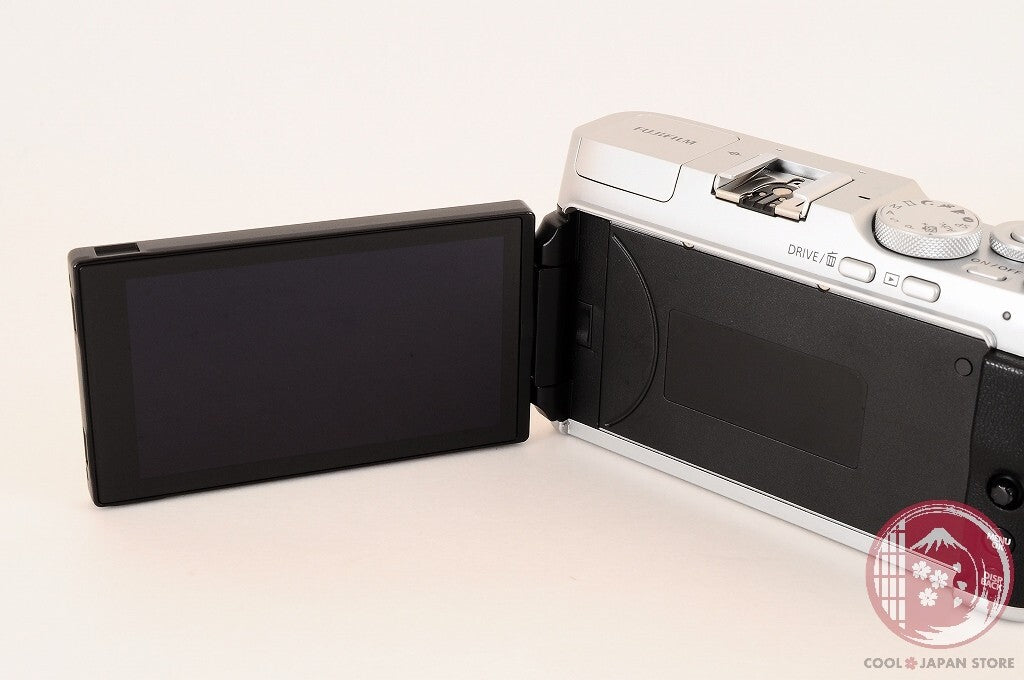 [MINT+ w/ Strap Cable] Fujifilm Fujifilm X-A7 silver from Japan Cg26