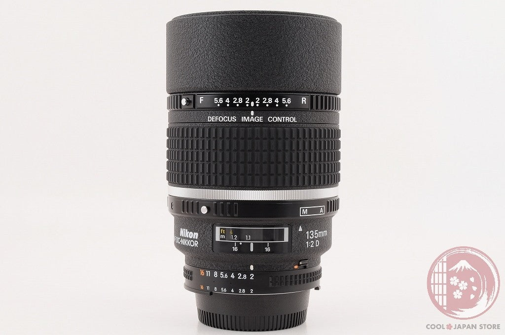 [MINT+ w/Caps] Nikon AF DC NIKKOR DEFOCUS IMAGE CONTROL 135mm f/2 D FR Lw74