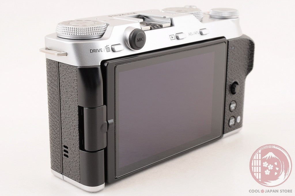[ Low shots TOP MINT w/ 15-45mm in Box ] Fujifilm Fuji X-M5 silver XC Cm02