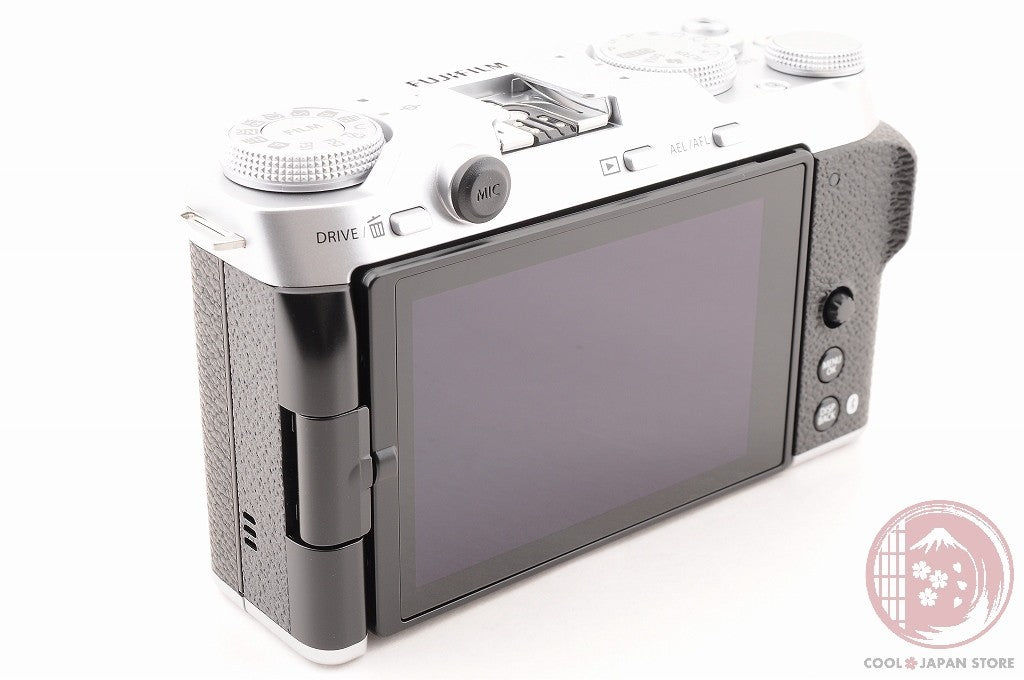 [UNUSED] Fujifilm Fujifilm X-M5 silver w/ XC 15-45mm from Japan Ci82