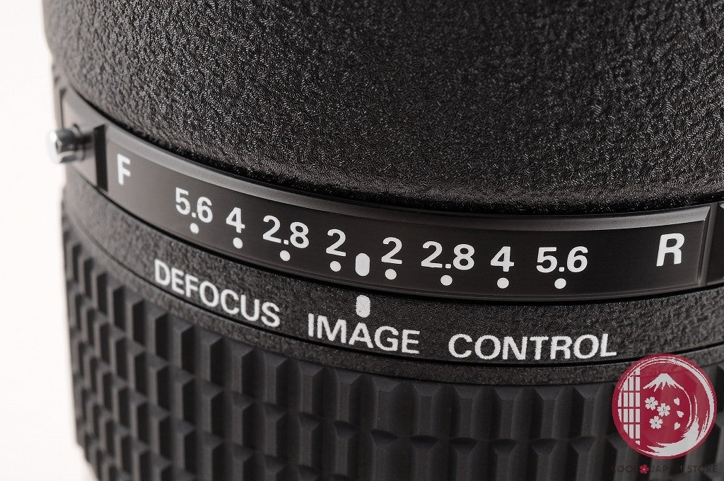 [MINT+ w/Caps] Nikon AF DC NIKKOR DEFOCUS IMAGE CONTROL 135mm f/2 D FR Lw74