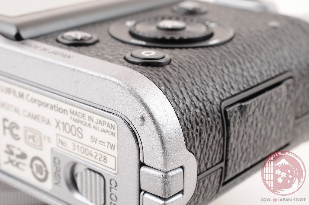 [ 16000 shots MINT+ in Box ] Fuji Fujifilm X100S 16.3MP Digital SLR Camera Cm41