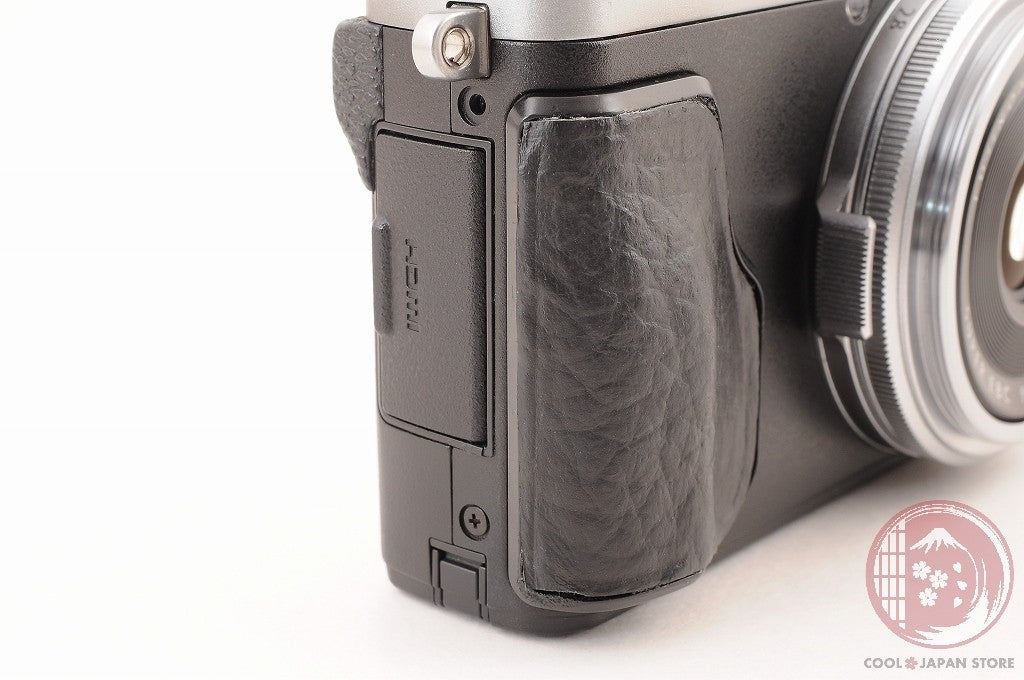 [MINT in Box + Leather Case] Fujifilm Fuji X70 16.3MP  Silver Japan Ci42