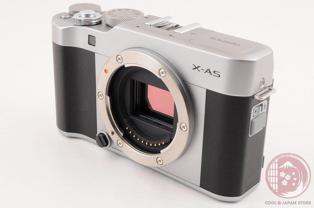 [MINT+ in Box] Fujifilm Fujifilm X-A5 + XC15-45mm from Japan Cm73
