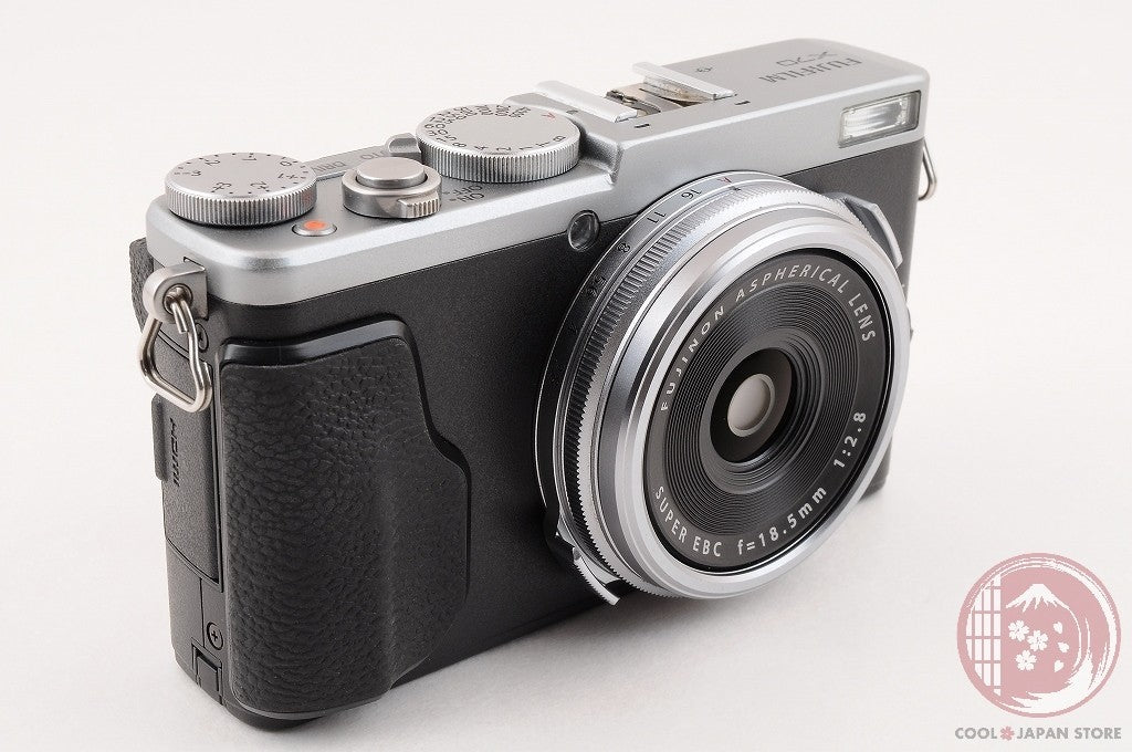 [MINT+ w/ Charger] Fujifilm Fuji X70 16.3MP Compact Digital Camera Silver Cm44