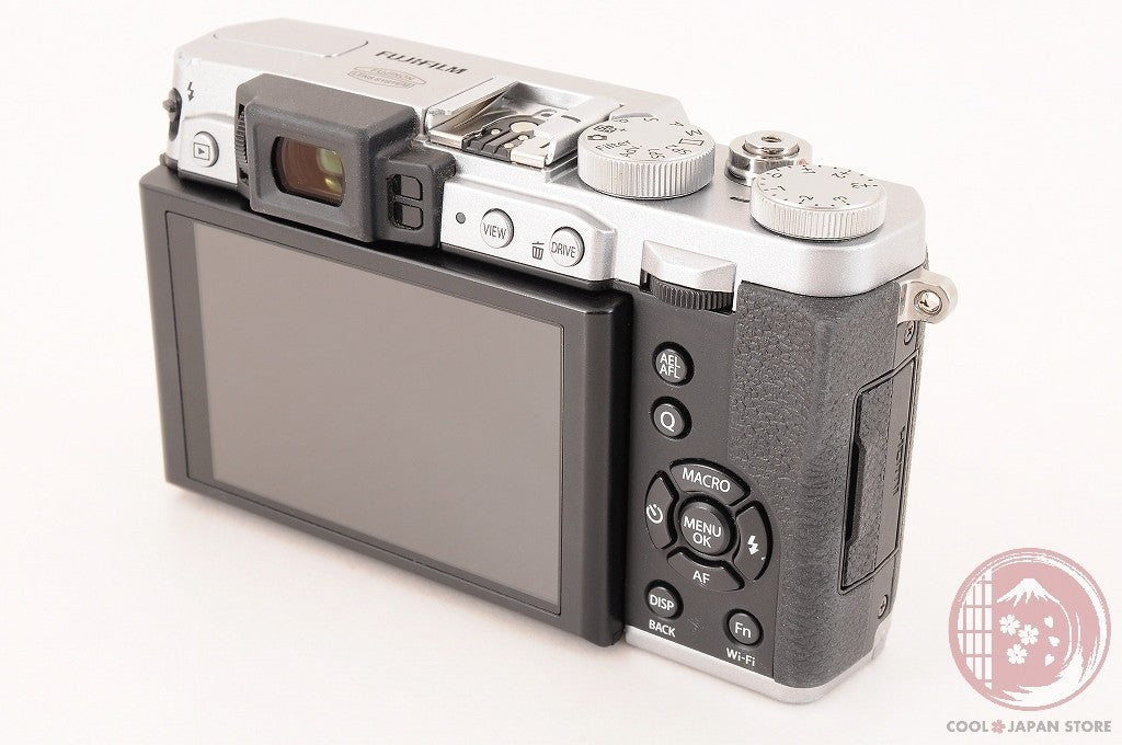 [MINT in Box] Fujifilm Fuji X30 Silver Compact Digital Camra from Japan Ci03