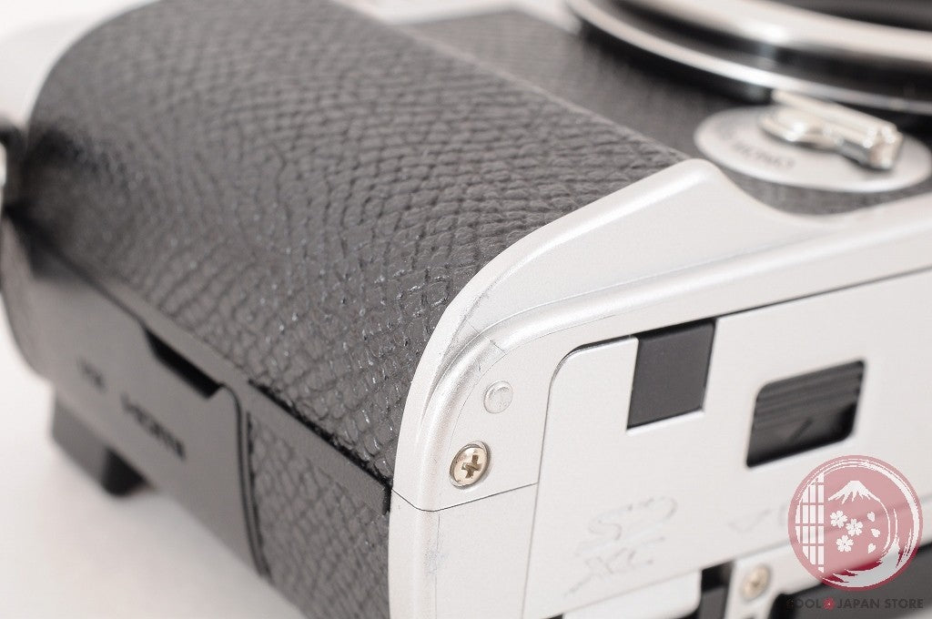 [ 3660shots MINT+ in Box ] Olympus PEN E-P7 Silver from Japan Cj03