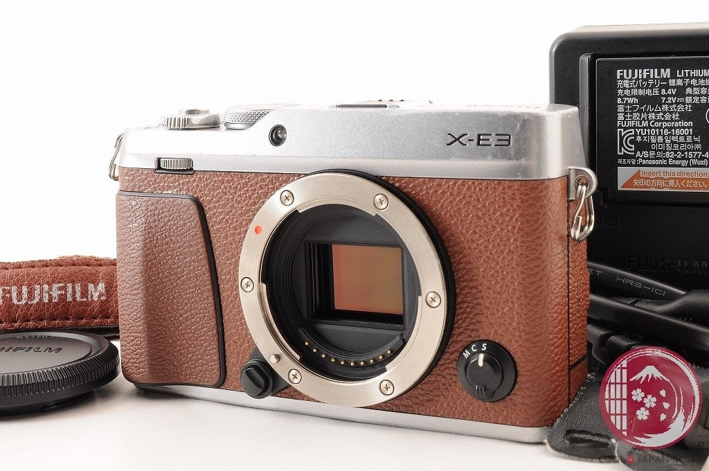 [ Low shots MINT w/ Strap Charger] Fujifilm Fujifilm X-E3 Brown from Japan Ci37