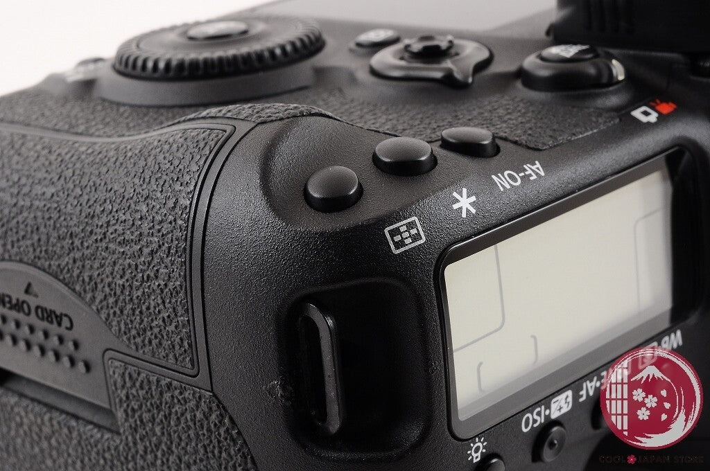 [ 27749 shots MINT+ in Box] Canon EOS 7D Mark II from Japan Cf75