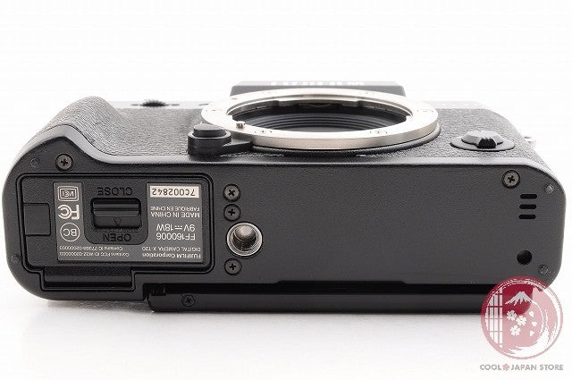 [ Low shots MINT w/Charger Cable ] Fujifilm Fujifilm X-T20 from Japan Ck44