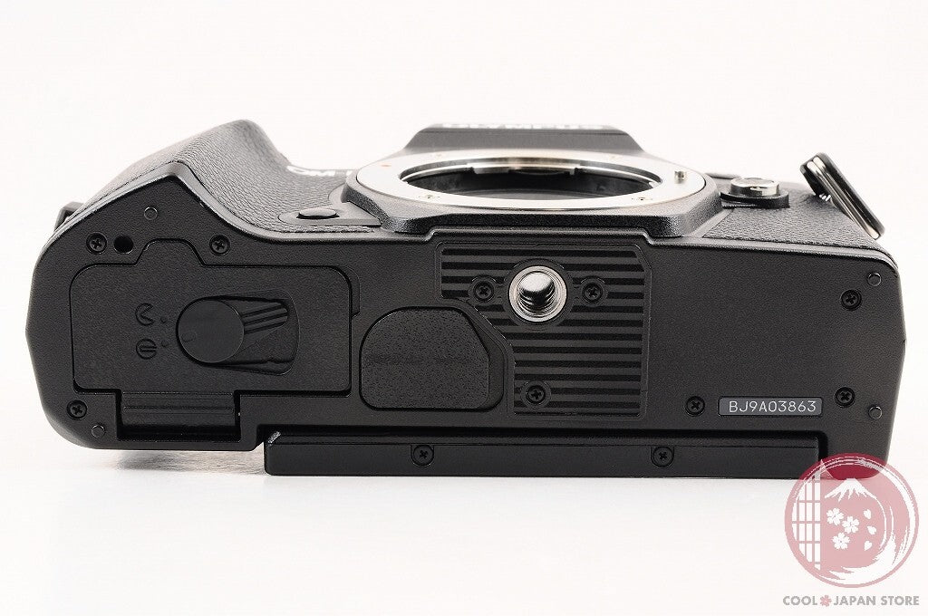 [ 19990 shots TOP MINT in Box] Olympus OM-D E-M5 Mark III 20.4MP from Japan Cf21