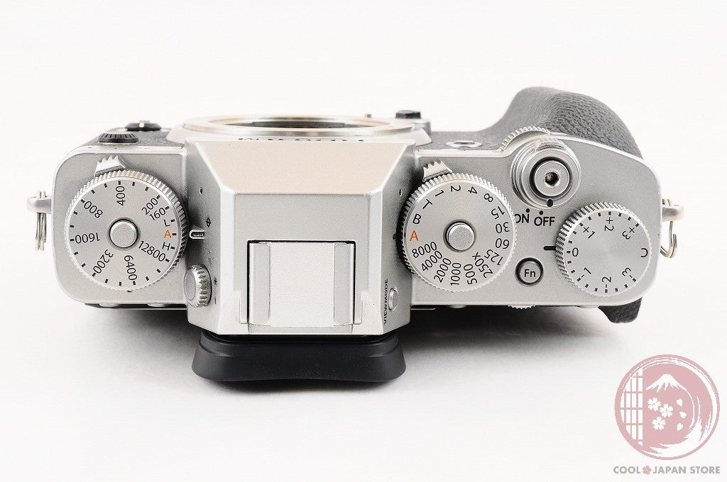 READ[ Low shots MINT w/Charger ] Fujifilm Fuji X-T3 XT3 Silver 26.1MP Ck94