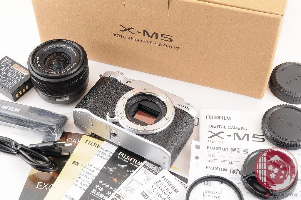 DDU [76 shots TOP MINT in Box ] Fujifilm Fujifilm X-M5 silver w/ XC 15-45mm Cj10