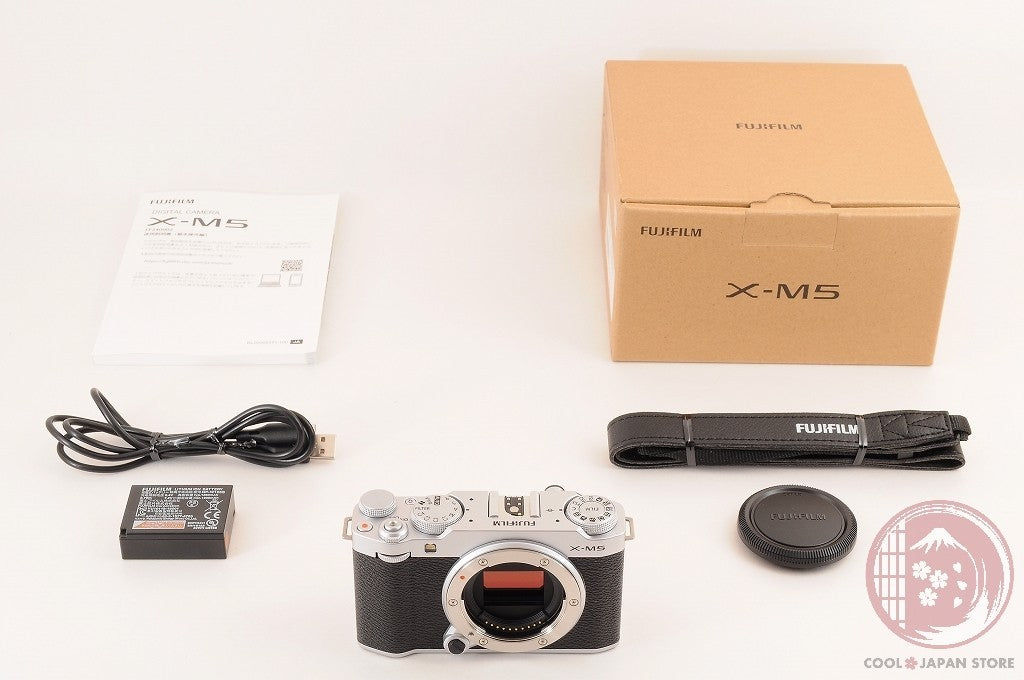 DDU [ 1472 shots TOP MINT in Box ] Fujifilm X-M5 silver from Japan Ci21