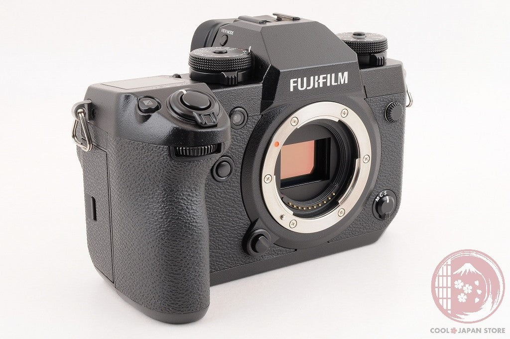 [Low shots MINT+ w/Charger Cable]Fujifilm Fuji X-H1 24.3MP Mirrorless Cm18